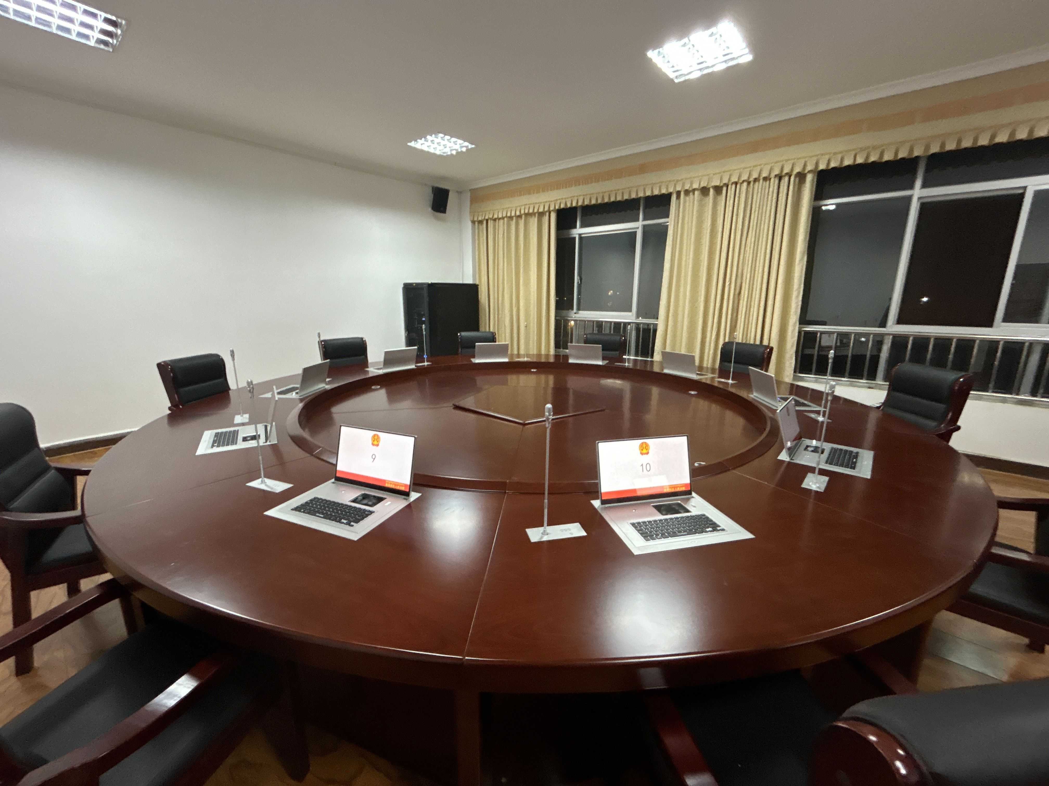 桑珠区人民法院党委会会议室